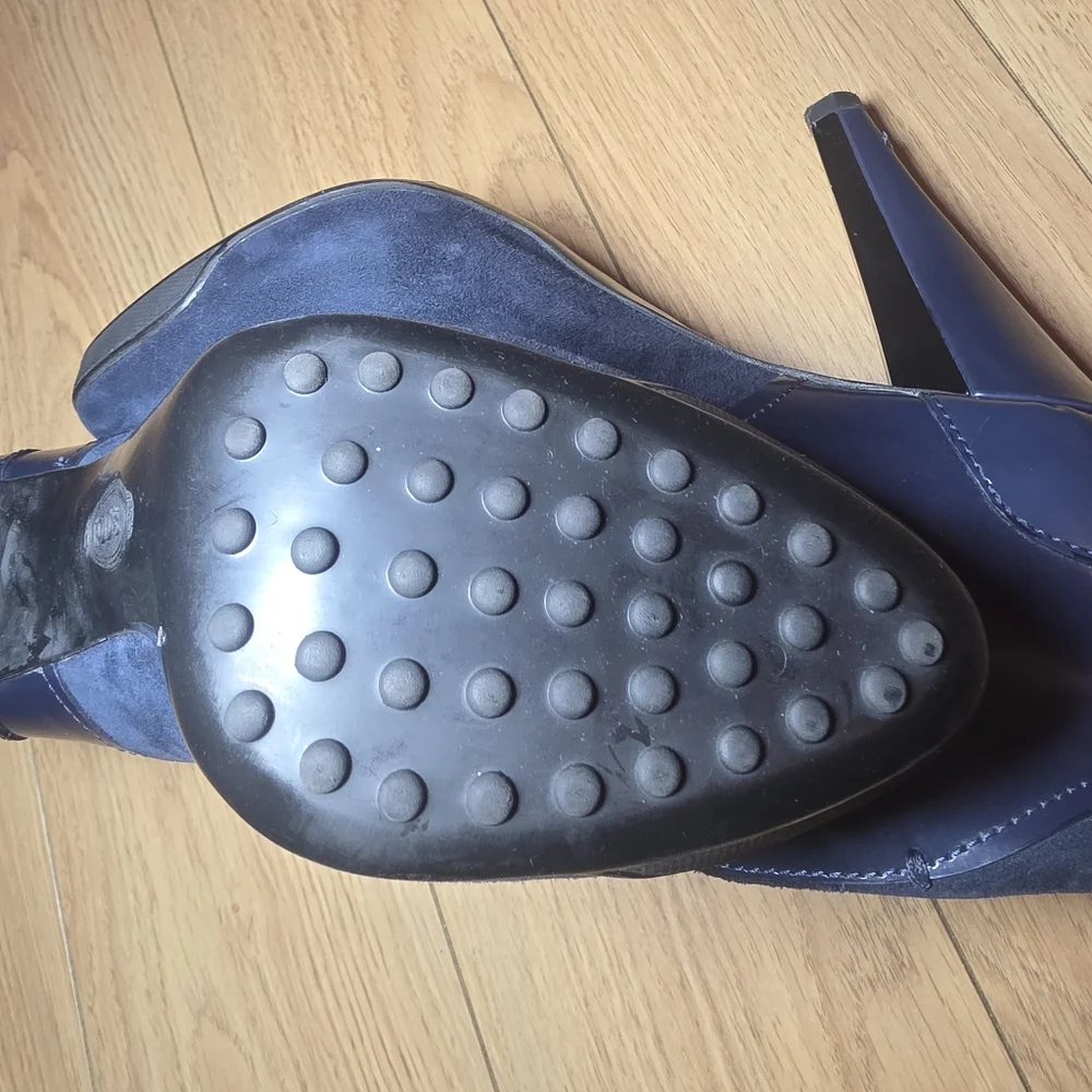 Tod's Booties- 6.5* Read Description